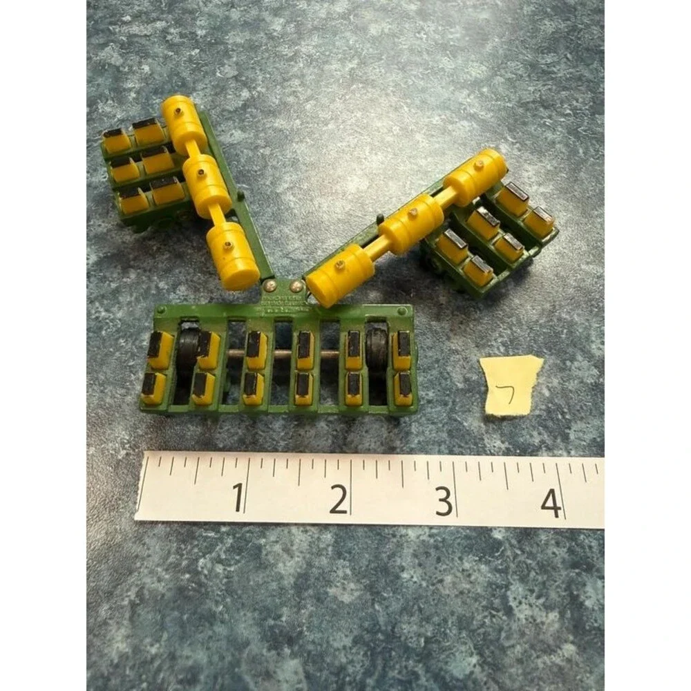 Vintage 1/64 ERTL John Deere 7200 12-Row Planter Frame (READ)